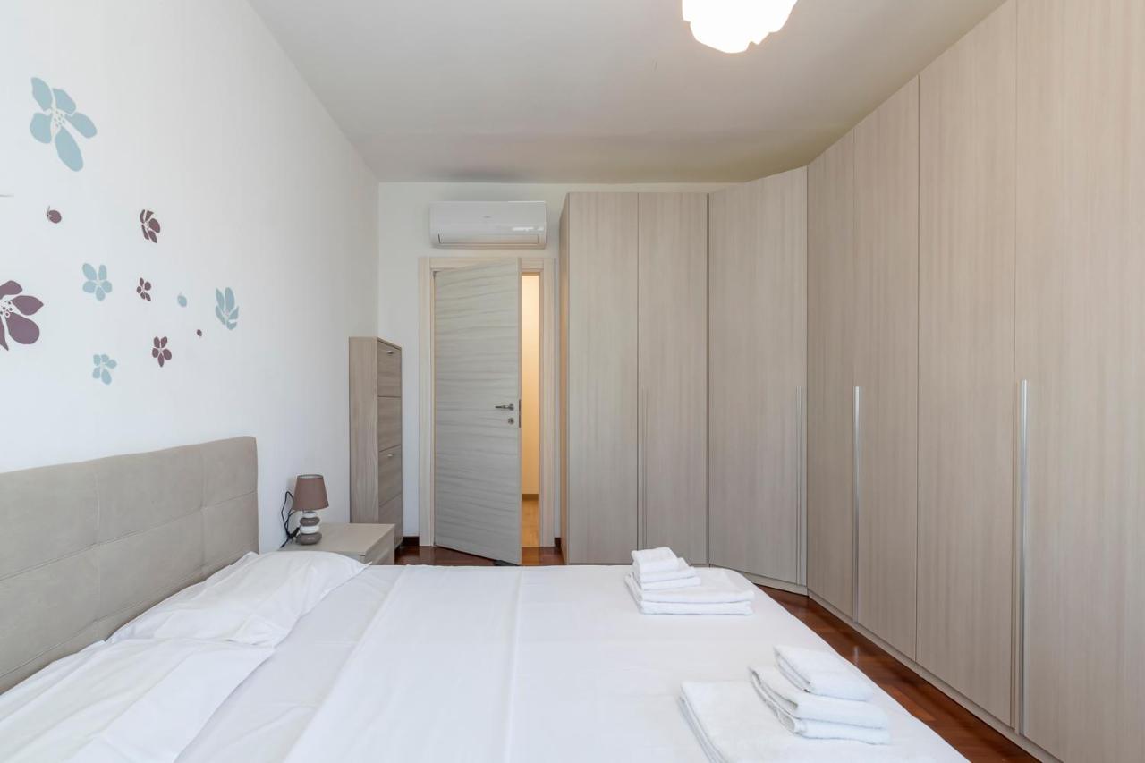 Big Apartment - Alcuino 7 Milano Dış mekan fotoğraf